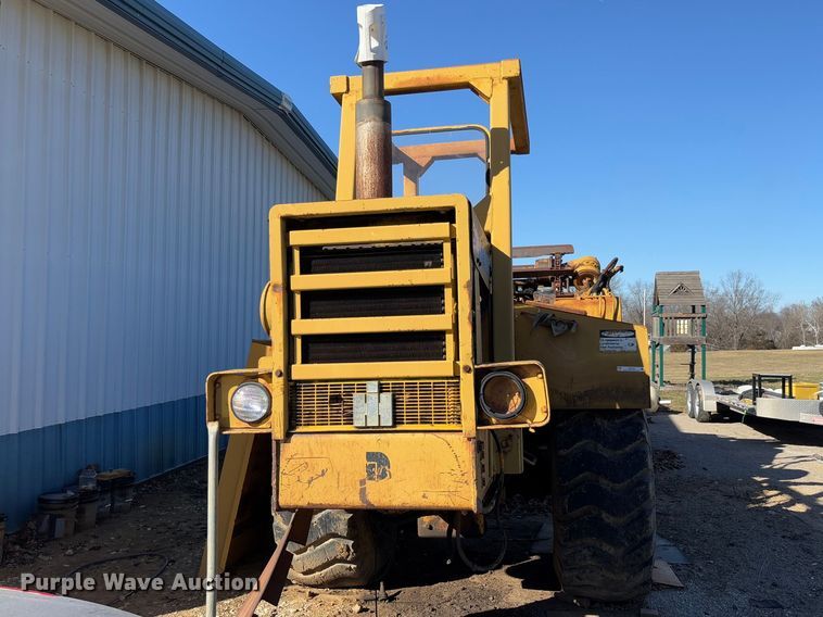 image for item FB3148 1978 Dresser 412 elevating scraper