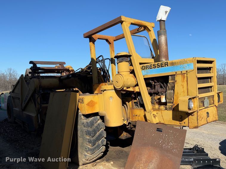 image for item FB3148 1978 Dresser 412 elevating scraper