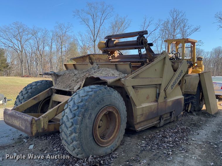 image for item FB3148 1978 Dresser 412 elevating scraper