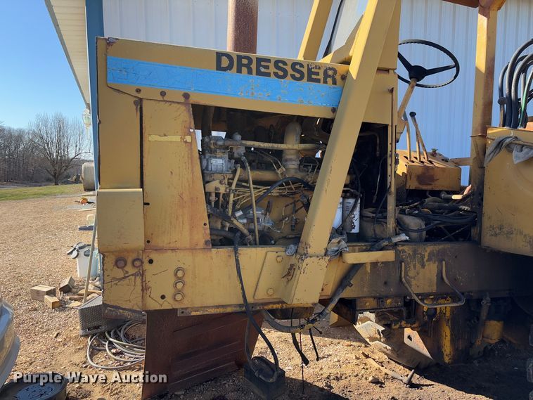 image for item FB3148 1978 Dresser 412 elevating scraper