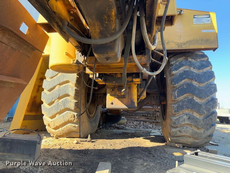 image for item FB3148 1978 Dresser 412 elevating scraper