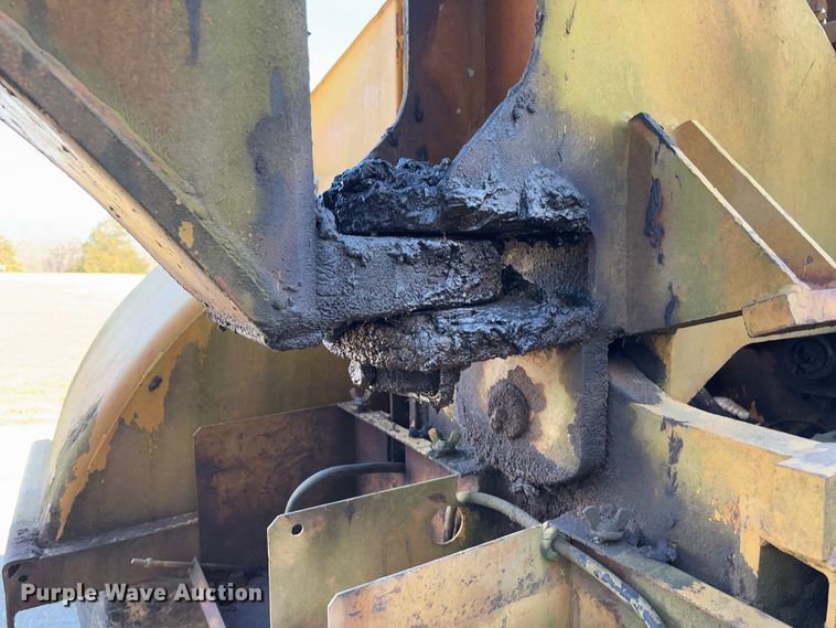 image for item FB3148 1978 Dresser 412 elevating scraper