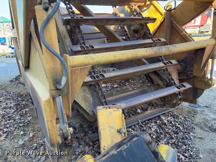 image for item FB3148 1978 Dresser 412 elevating scraper