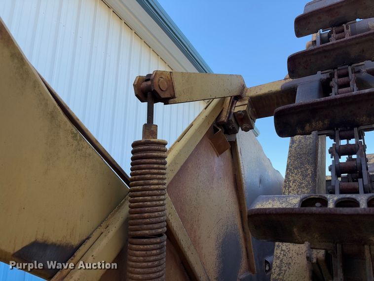 image for item FB3148 1978 Dresser 412 elevating scraper