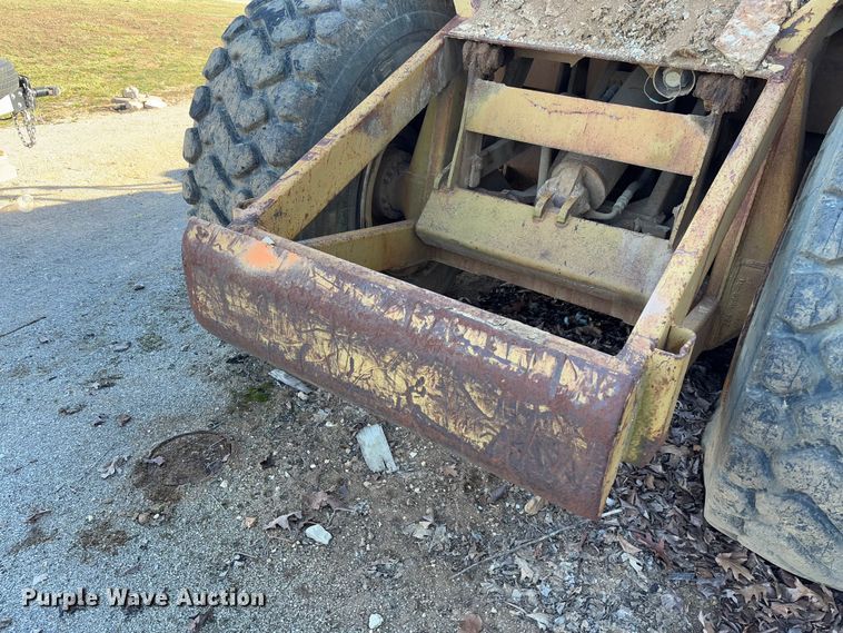 image for item FB3148 1978 Dresser 412 elevating scraper