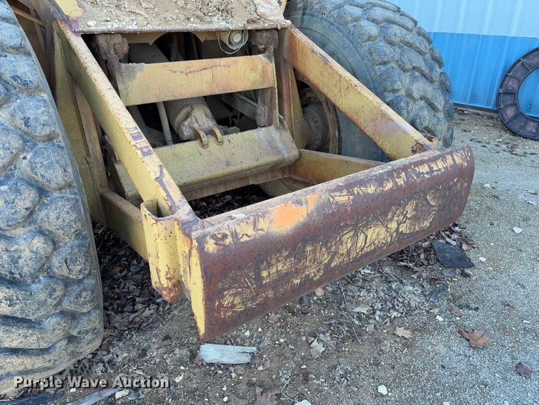 image for item FB3148 1978 Dresser 412 elevating scraper