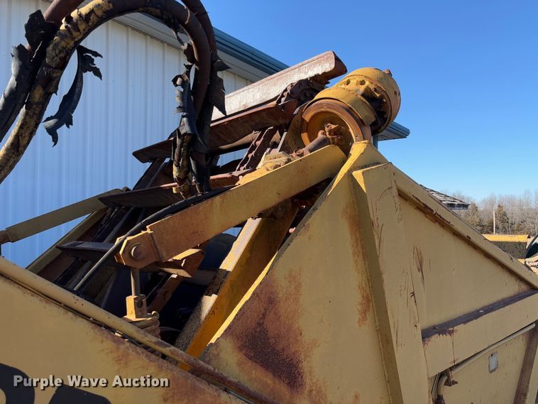 image for item FB3148 1978 Dresser 412 elevating scraper