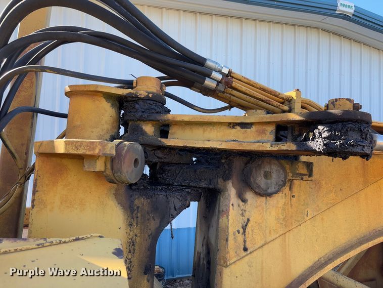 image for item FB3148 1978 Dresser 412 elevating scraper