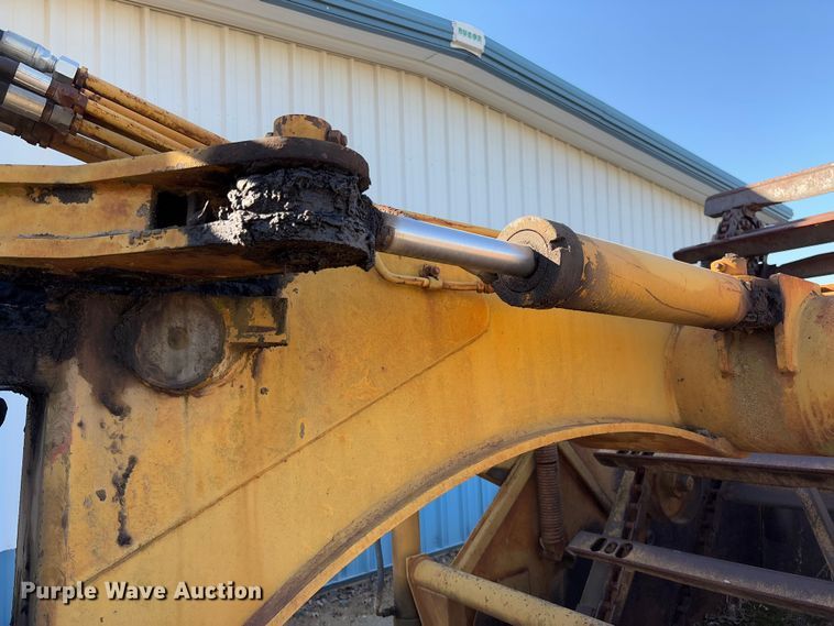 image for item FB3148 1978 Dresser 412 elevating scraper