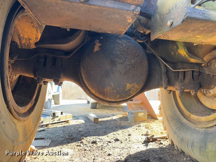 image for item FB3148 1978 Dresser 412 elevating scraper