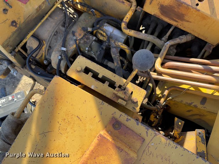 image for item FB3148 1978 Dresser 412 elevating scraper