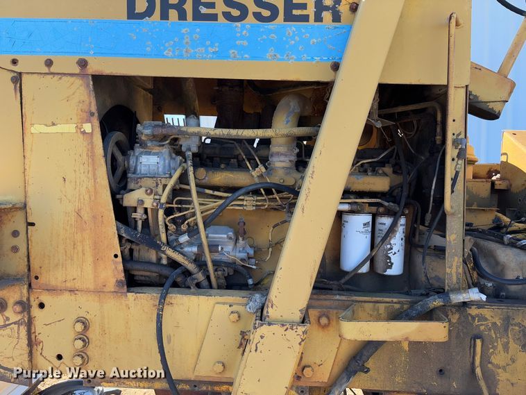 image for item FB3148 1978 Dresser 412 elevating scraper