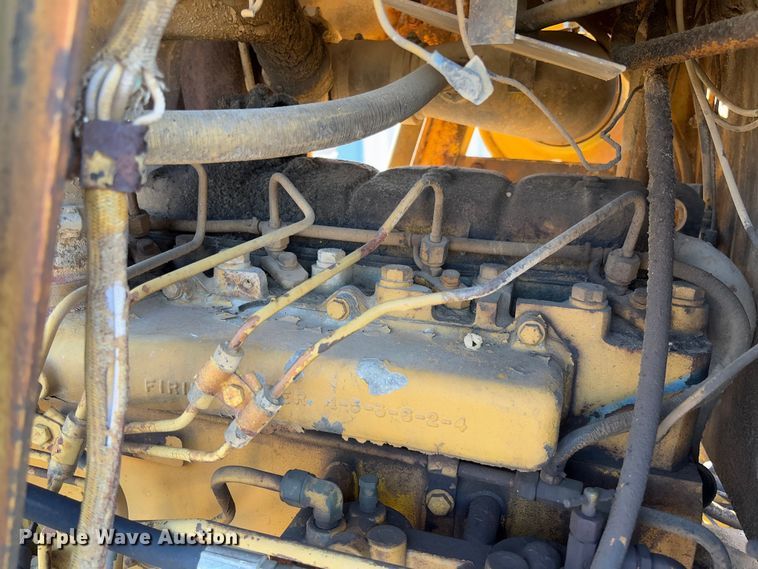 image for item FB3148 1978 Dresser 412 elevating scraper