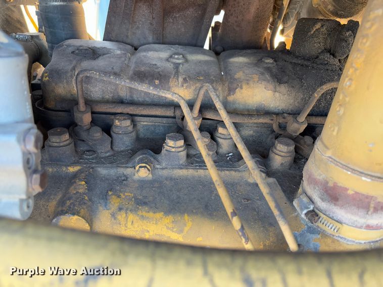 image for item FB3148 1978 Dresser 412 elevating scraper