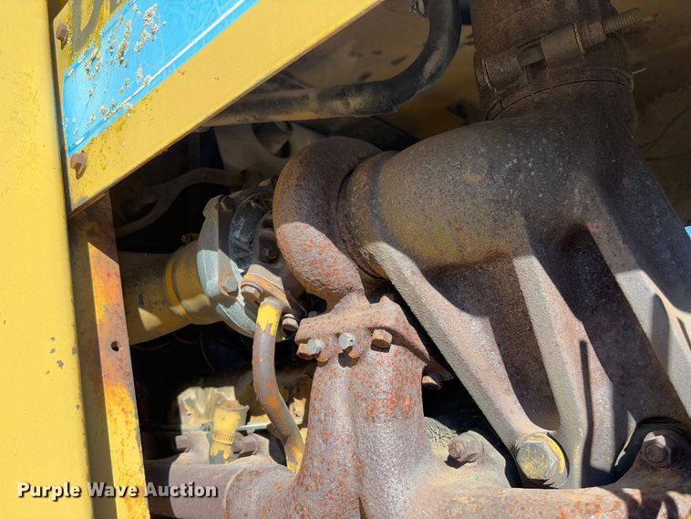 image for item FB3148 1978 Dresser 412 elevating scraper