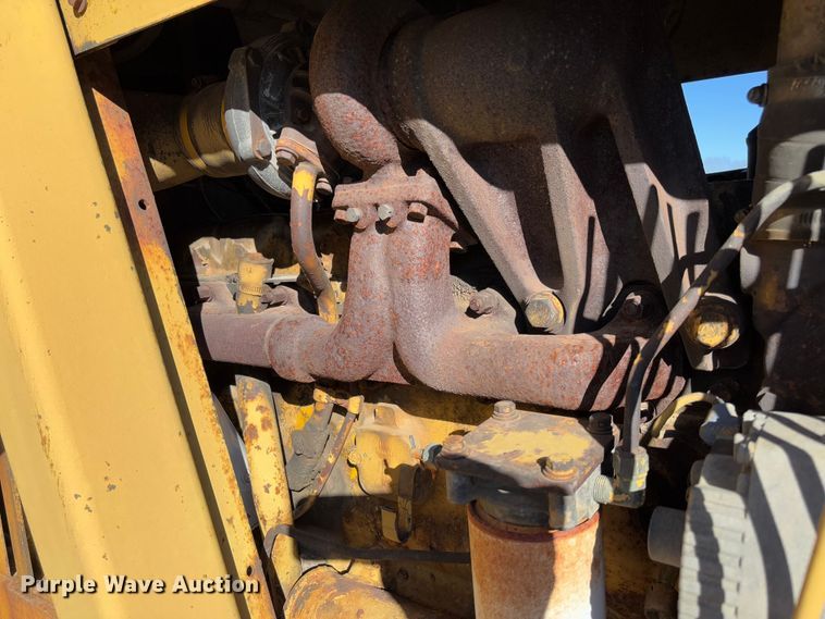 image for item FB3148 1978 Dresser 412 elevating scraper