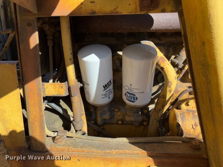 image for item FB3148 1978 Dresser 412 elevating scraper