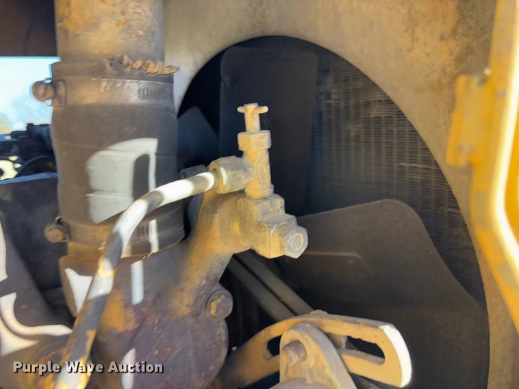 image for item FB3148 1978 Dresser 412 elevating scraper