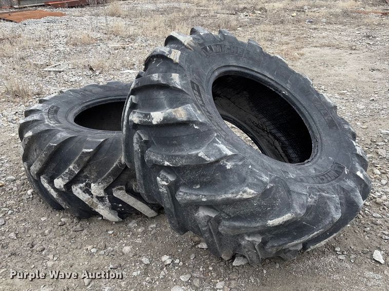 image for item FB3156 (2) Michelin 500/70R24 tires