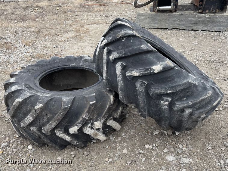 image for item FB3156 (2) Michelin 500/70R24 tires