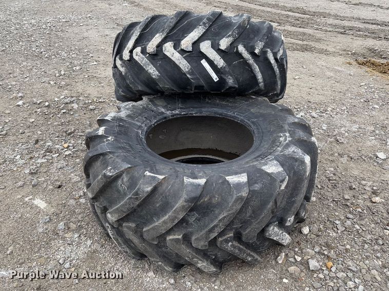 image for item FB3156 (2) Michelin 500/70R24 tires