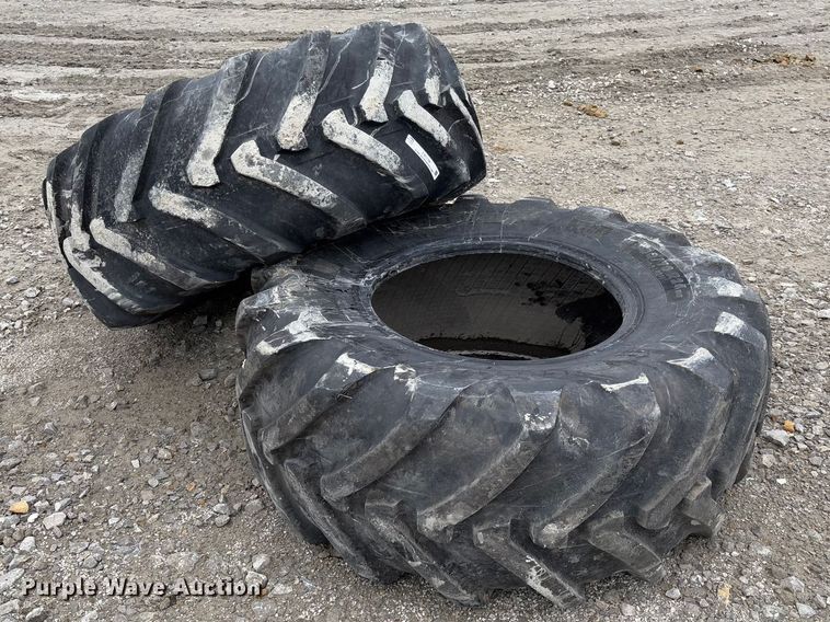 image for item FB3156 (2) Michelin 500/70R24 tires