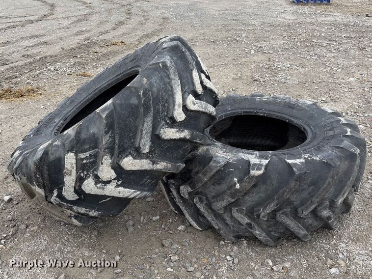 image for item FB3156 (2) Michelin 500/70R24 tires