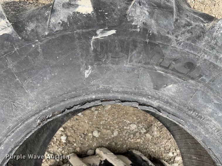 image for item FB3156 (2) Michelin 500/70R24 tires