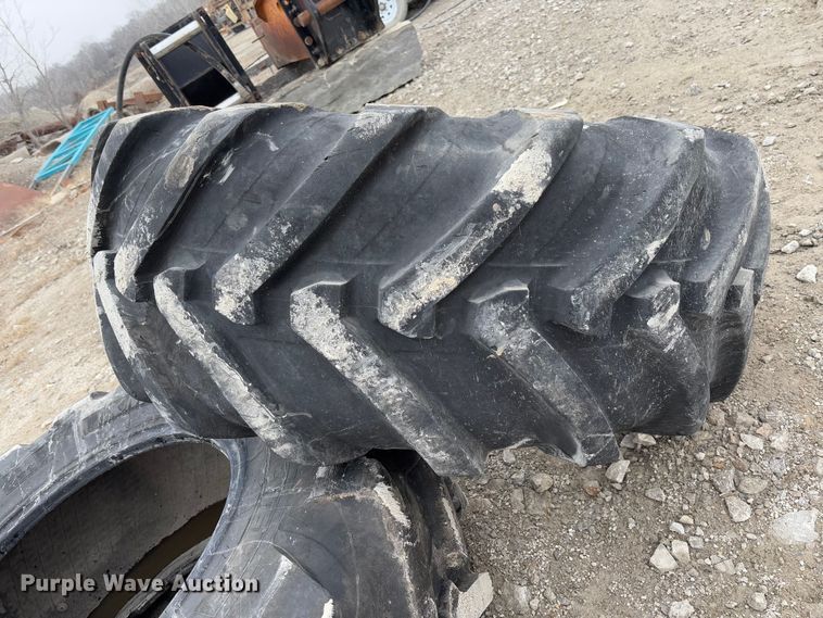 image for item FB3156 (2) Michelin 500/70R24 tires