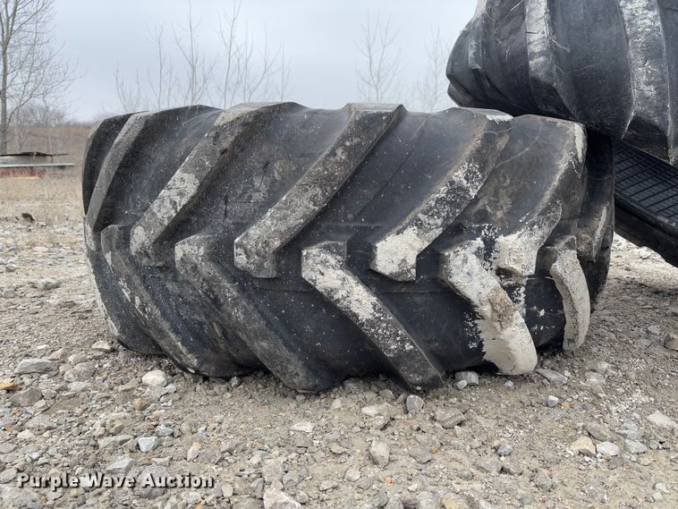 image for item FB3156 (2) Michelin 500/70R24 tires