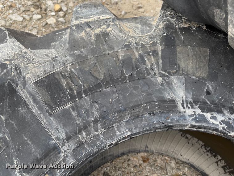 image for item FB3156 (2) Michelin 500/70R24 tires