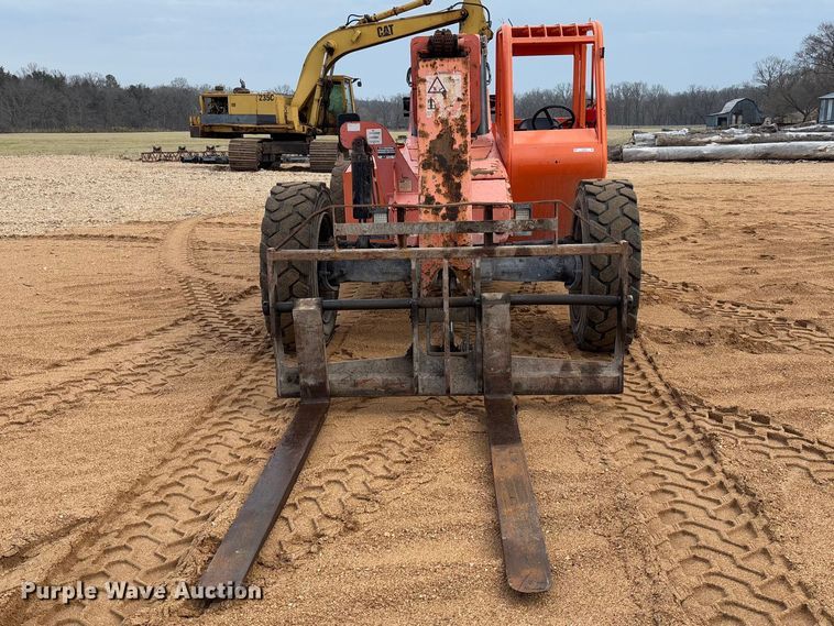image for item FB3166 2015 JLG Sky Trak 8042 telehandler