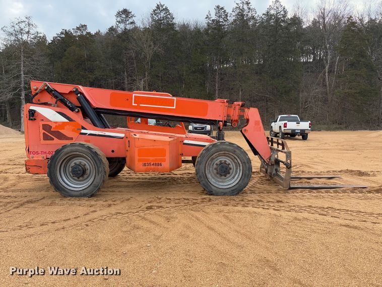 image for item FB3166 2015 JLG Sky Trak 8042 telehandler