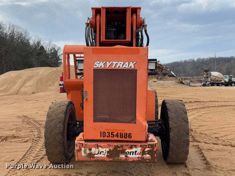 image for item FB3166 2015 JLG Sky Trak 8042 telehandler