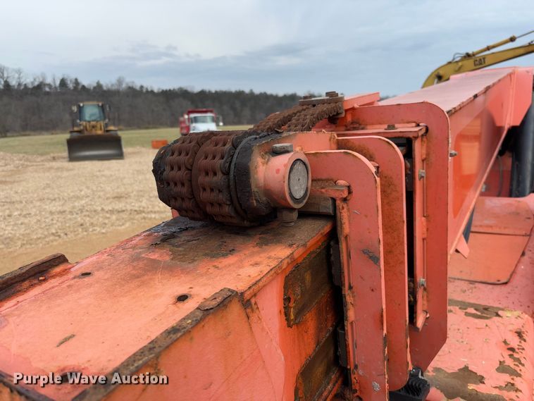 image for item FB3166 2015 JLG Sky Trak 8042 telehandler