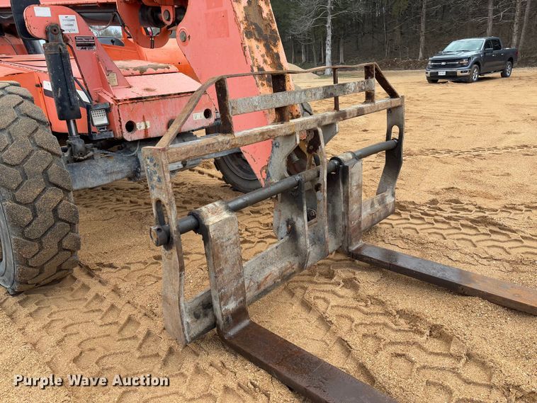 image for item FB3166 2015 JLG Sky Trak 8042 telehandler