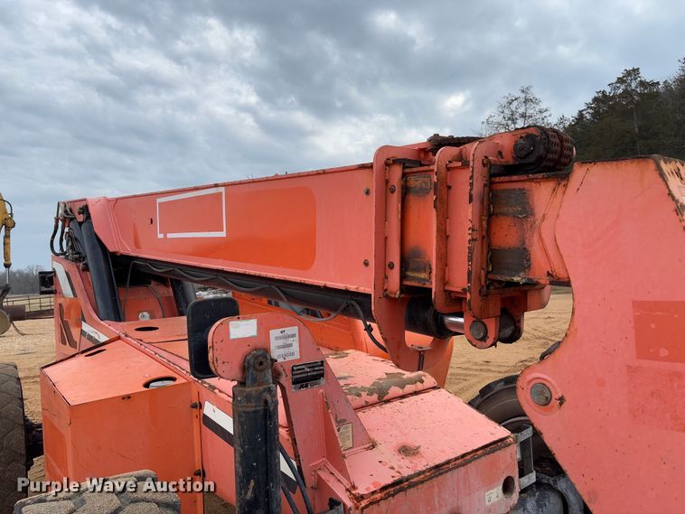 image for item FB3166 2015 JLG Sky Trak 8042 telehandler