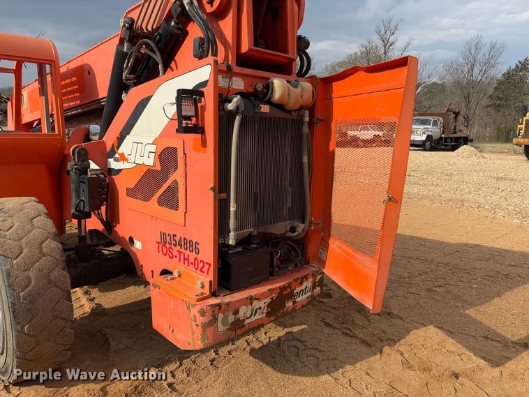 image for item FB3166 2015 JLG Sky Trak 8042 telehandler