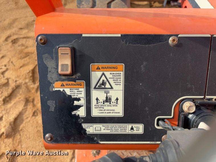 image for item FB3166 2015 JLG Sky Trak 8042 telehandler