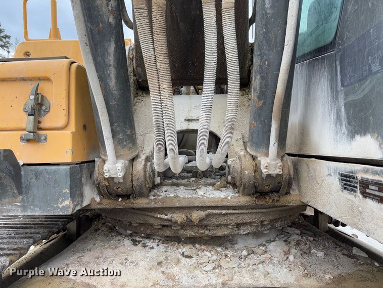 image for item FB3169 2008 Volvo EC210CL excavator