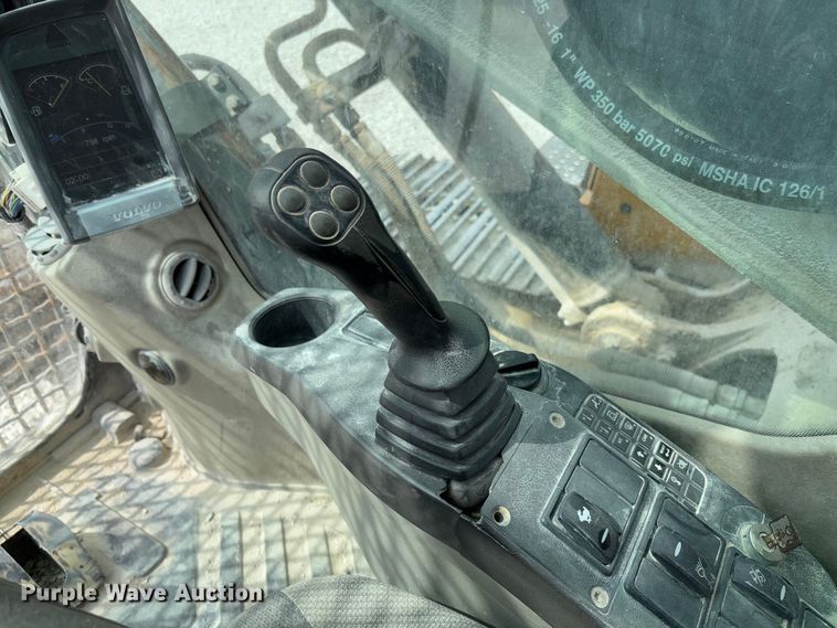 image for item FB3169 2008 Volvo EC210CL excavator