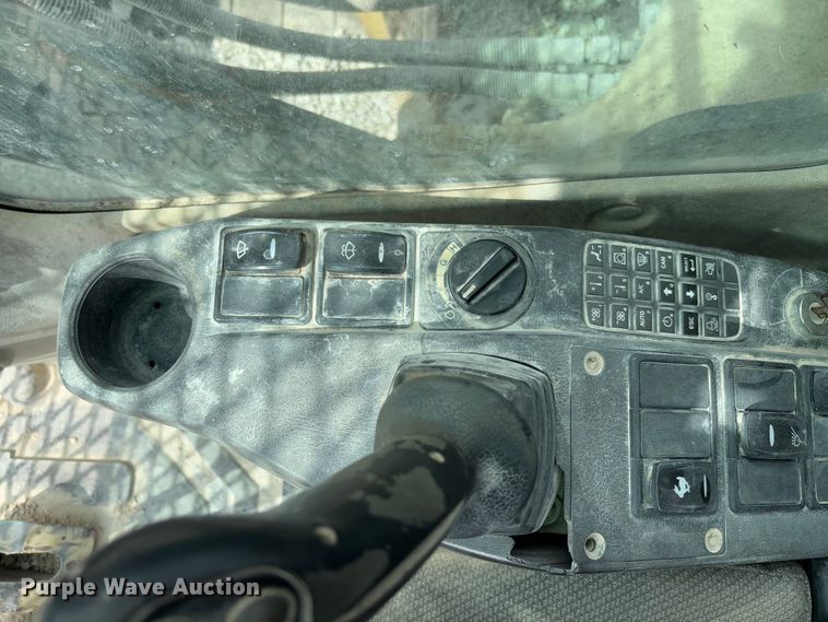 image for item FB3169 2008 Volvo EC210CL excavator