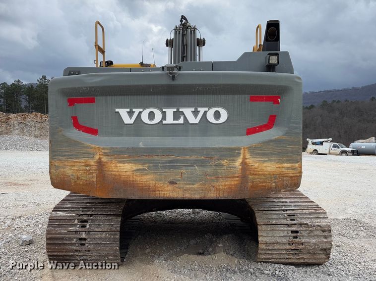image for item FB3170 2015 Volvo EC250EL excavator