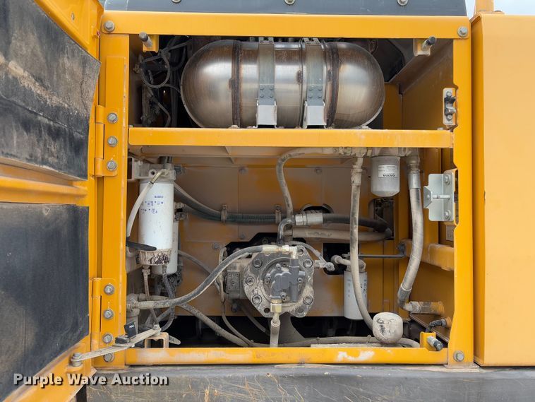 image for item FB3170 2015 Volvo EC250EL excavator