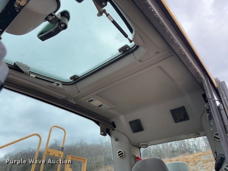 image for item FB3170 2015 Volvo EC250EL excavator