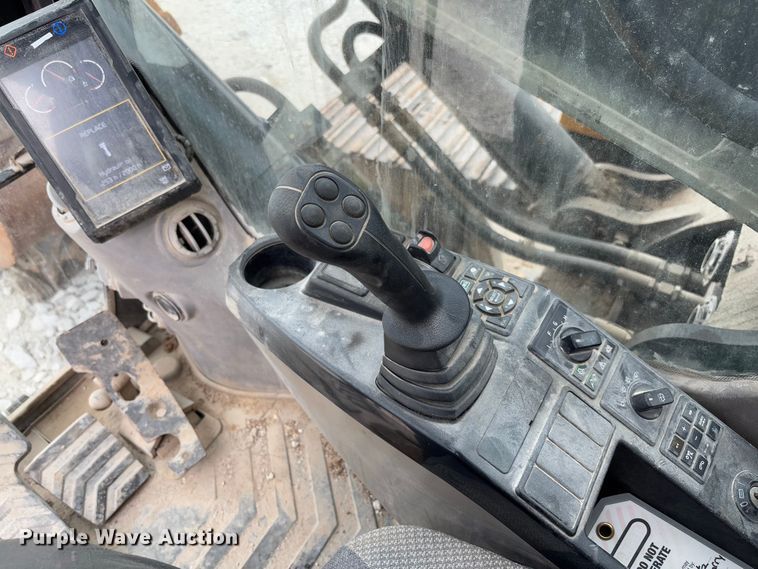 image for item FB3170 2015 Volvo EC250EL excavator