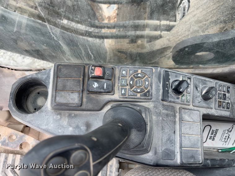 image for item FB3170 2015 Volvo EC250EL excavator