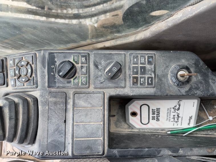 image for item FB3170 2015 Volvo EC250EL excavator