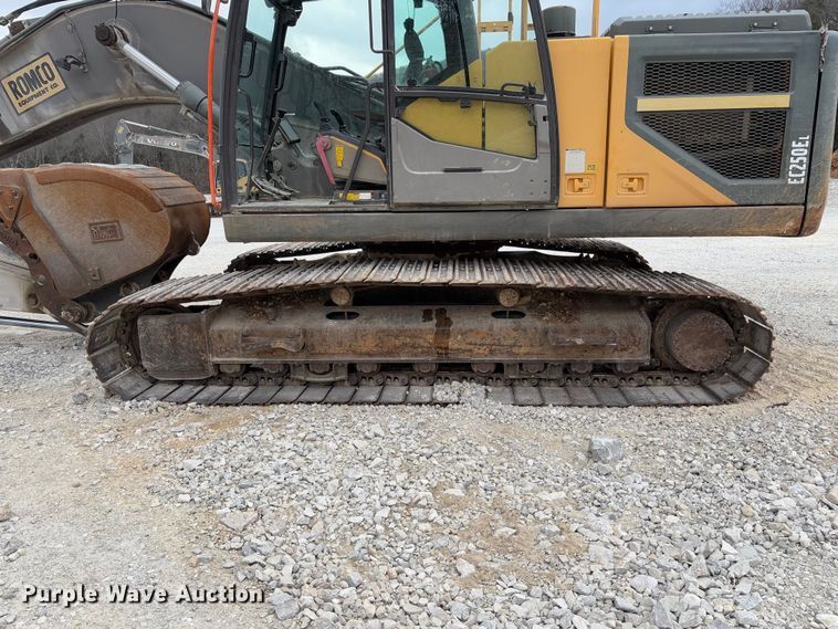image for item FB3170 2015 Volvo EC250EL excavator