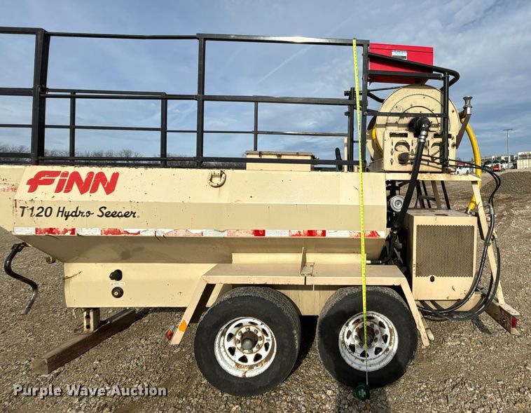 image for item FB3515 2005 Finn T-120-GN-II hydroseeder